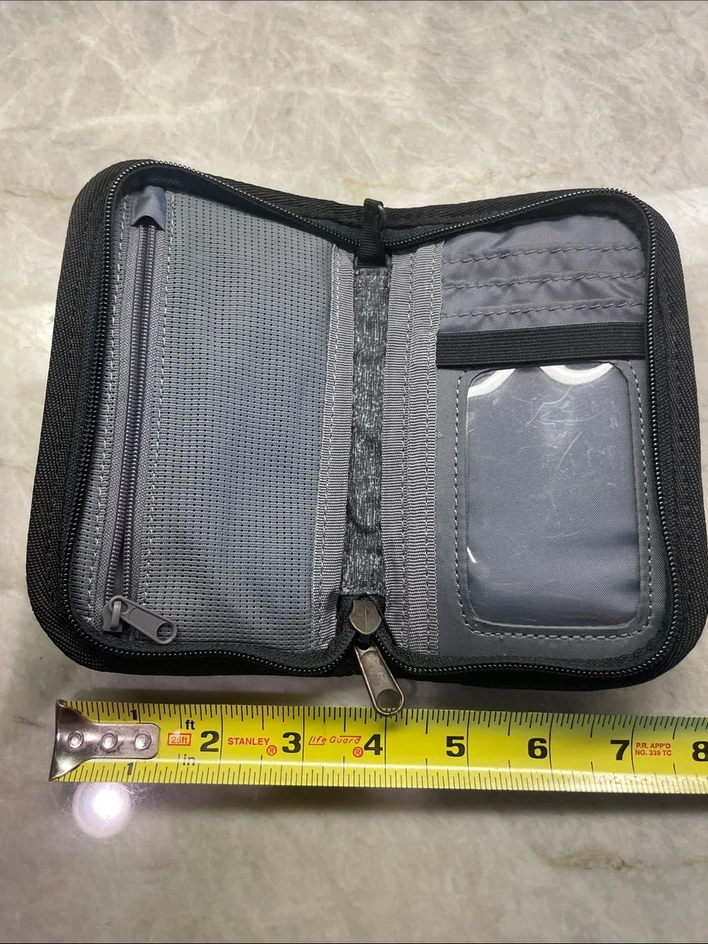 Eddie Bauer Men's Gray Crossbody Messenger Bag - Adjustable Strap + zipper walle